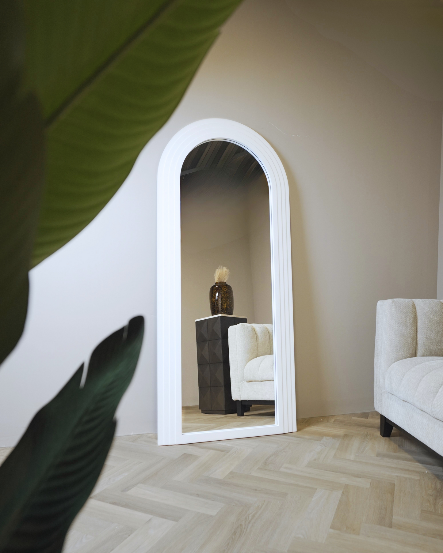 Boogspiegel Lys – Japandi Beige 180x80 cm | Staand & wandmontage